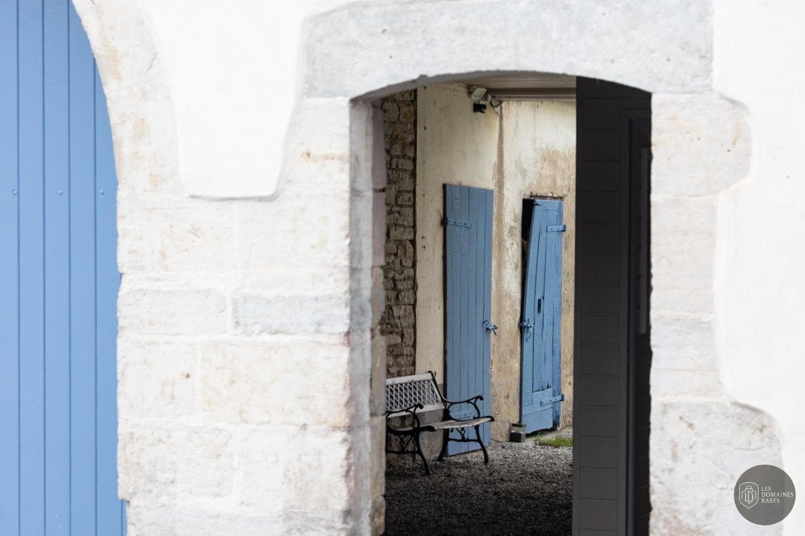 Vue extérieure de l'hôtel L'Aparté en Occitanie