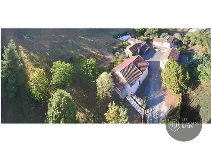 Vue aérienne du domaine et ses alentours
