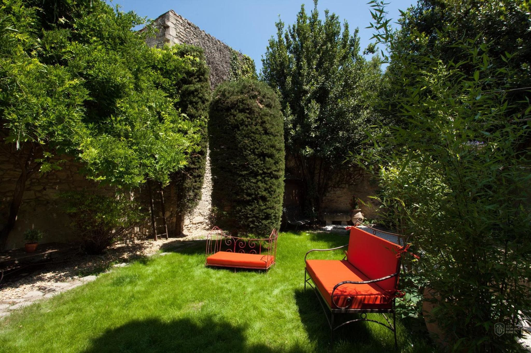 Vue extérieure de l'hôtel L'Atelier Hôtel en Occitanie