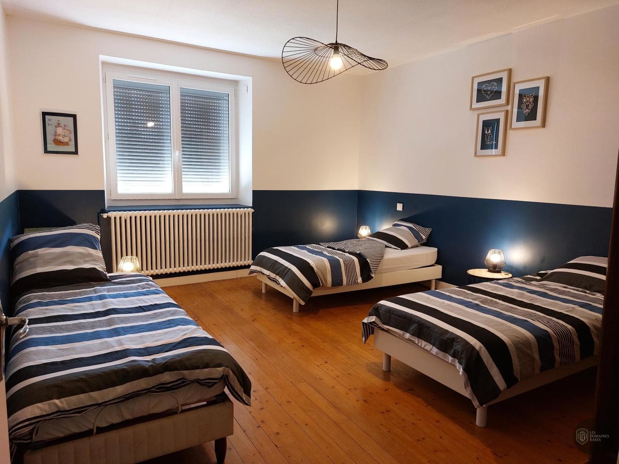 Chambre de l'hôtel L'Atelier de Donat à Malbuisson en Bourgogne-Franche-Comté - séminaire doubs