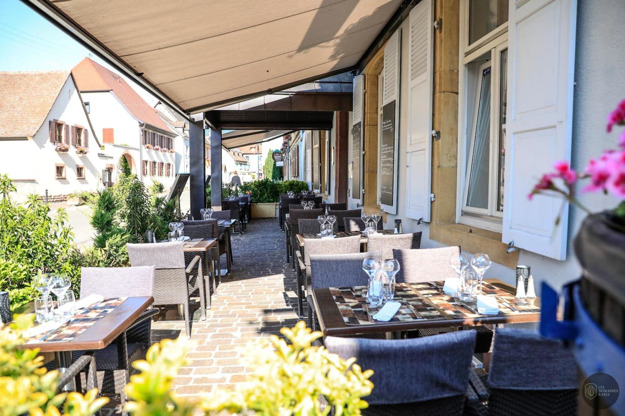 Vue extérieure de l'auberge L'Auberge Alsacienne à Le en Pays de la Loire