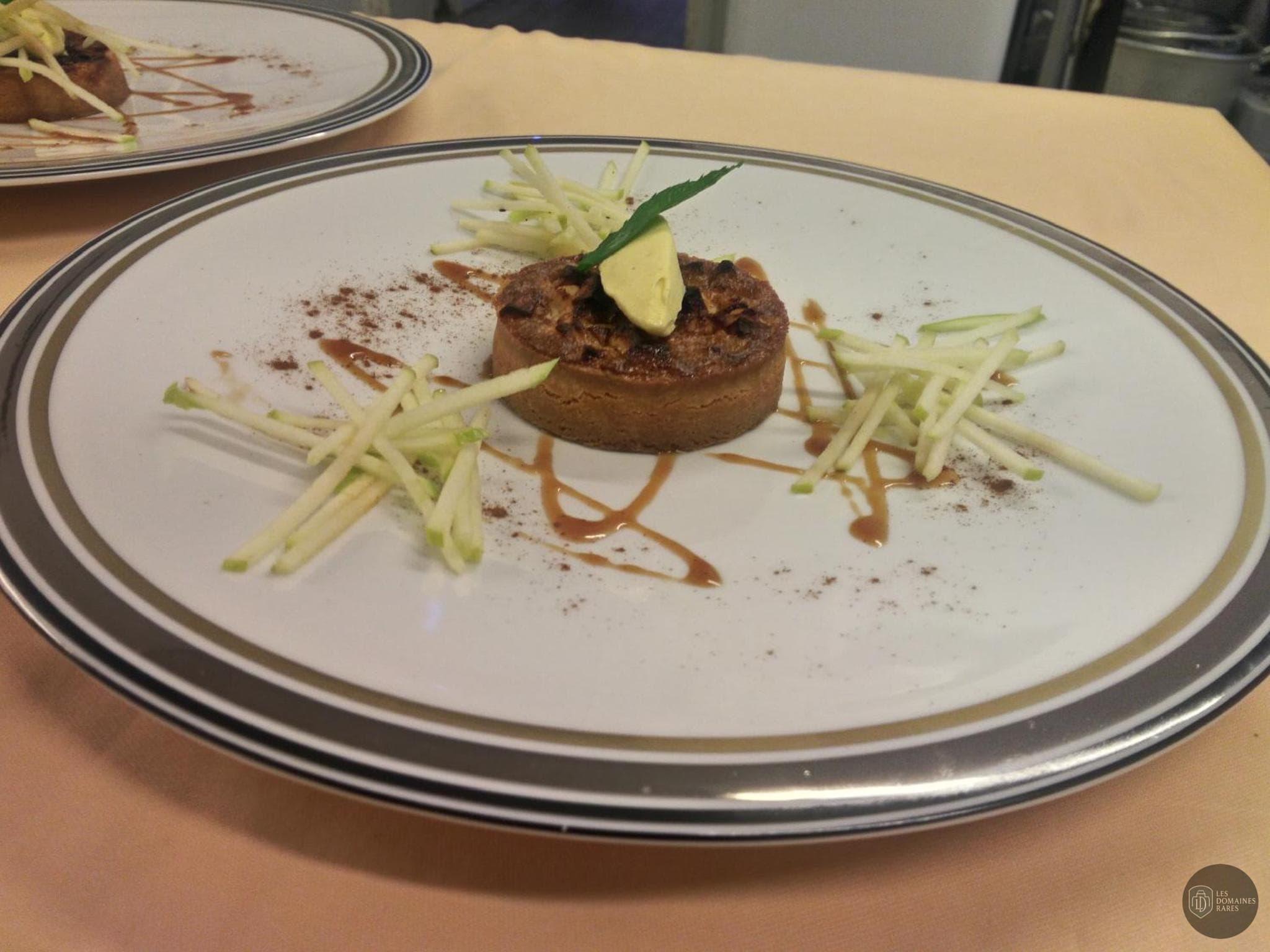 Vue extérieure de l'hôtel L'Auberge Club Cochon à Paris en Île-de-France