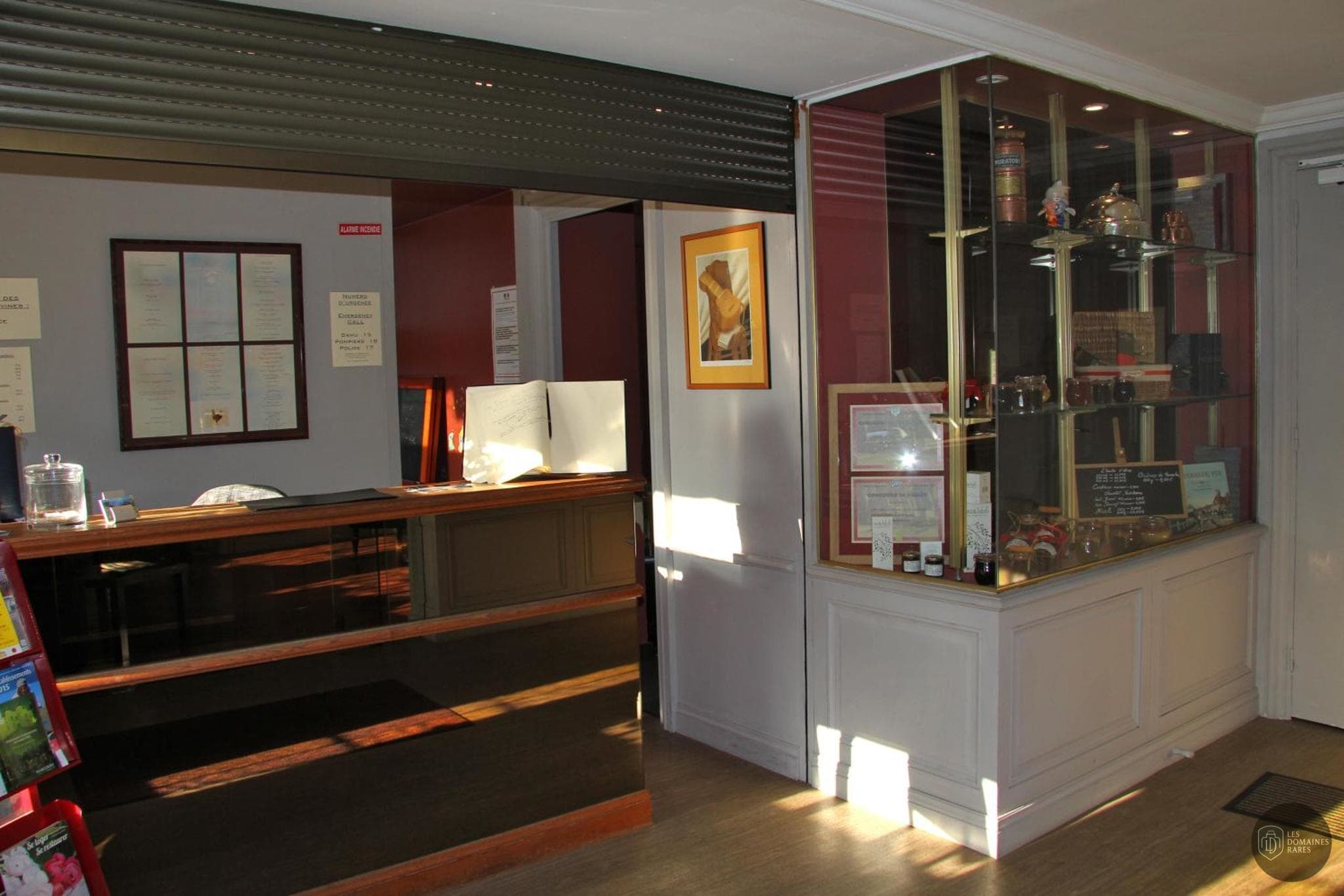 Vue extérieure de l'hôtel L'Auberge Club Cochon à Paris en Île-de-France