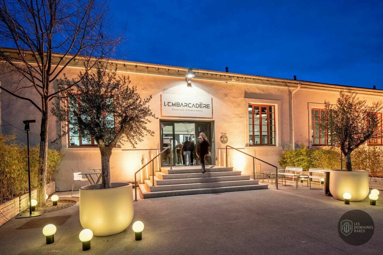 Vue extérieure du lieu L'Embarcadere à Lyon en Auvergne-Rhône-Alpes