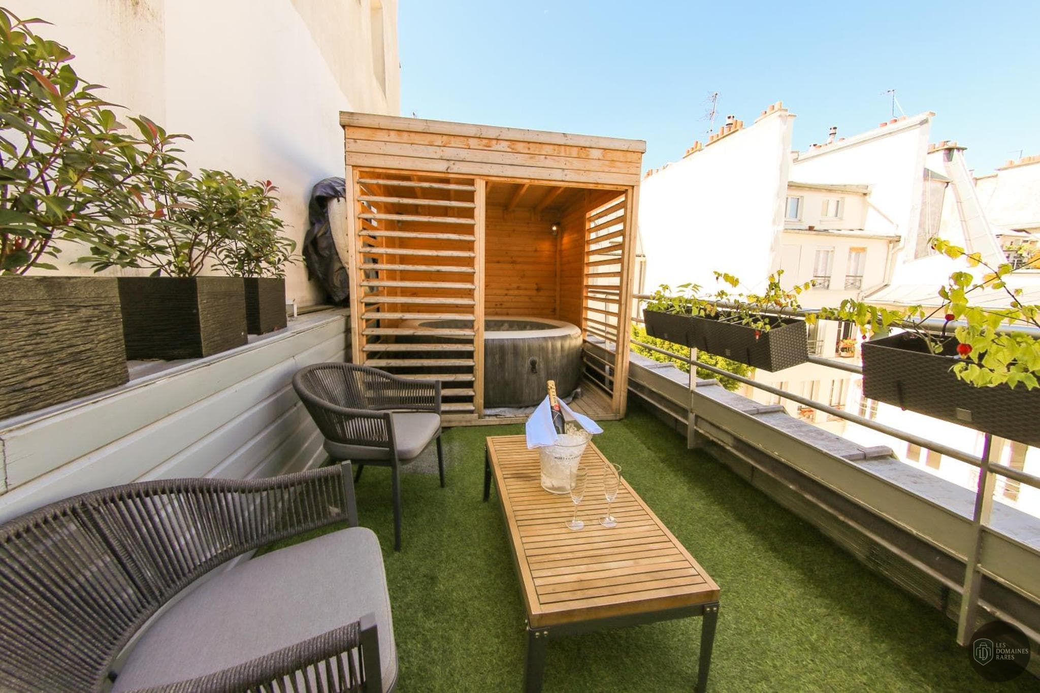 L'Empire Bordeaux — Extérieur
