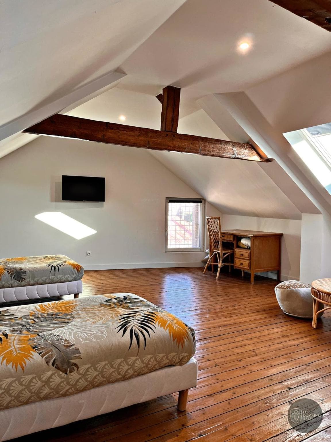 Chambre de l'hôtel L'Escale Halloaise à Les en Auvergne-Rhône-Alpes - séminaire les halles, france