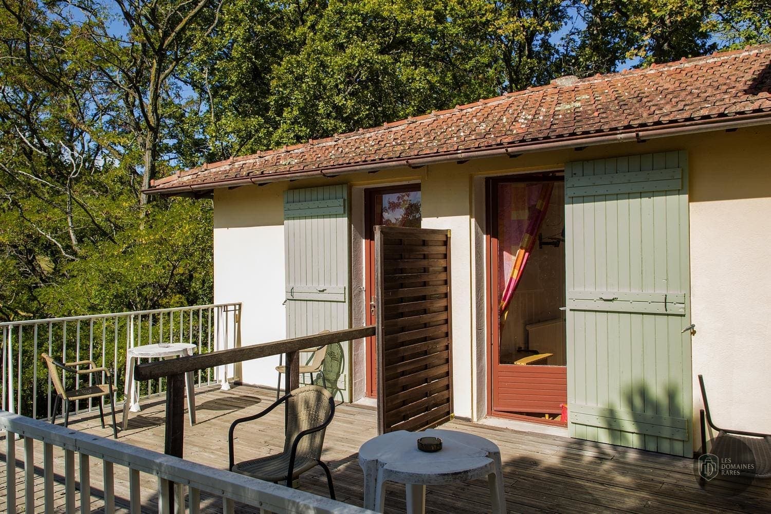 Vue extérieure du lieu L'Escargot d'Or en Auvergne-Rhône-Alpes