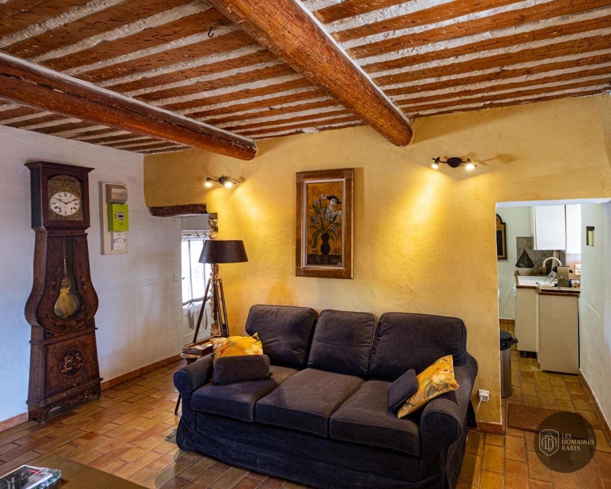 Espace intérieur du lieu L'Escarpolette en Hauts-de-France