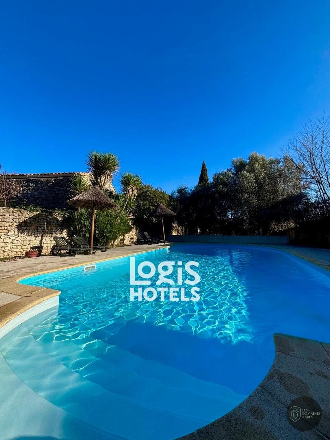 Piscine et activités de l'hôtel L'Esquielle en Occitanie