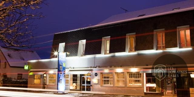 Vue extérieure du lieu L'Etoile d'Or à Livry en Île-de-France