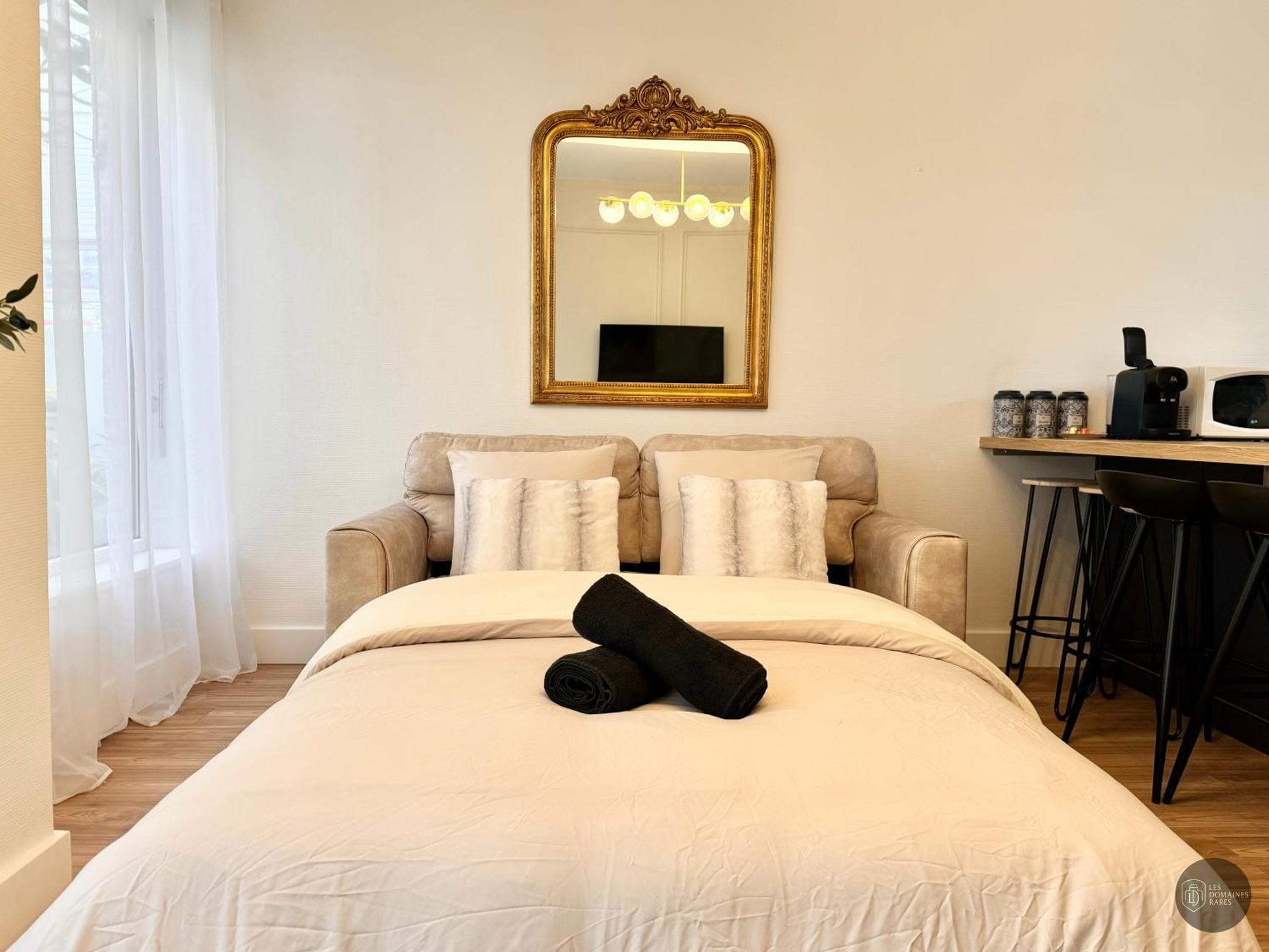 Chambre du lieu L'Hôte Bureau en Centre-Val de Loire - séminaire blois