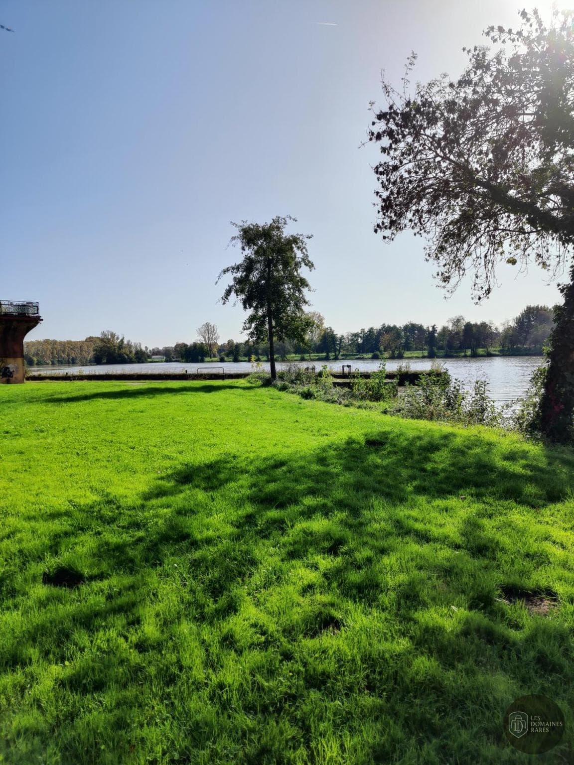 L'Ile aux Truites — Extérieur