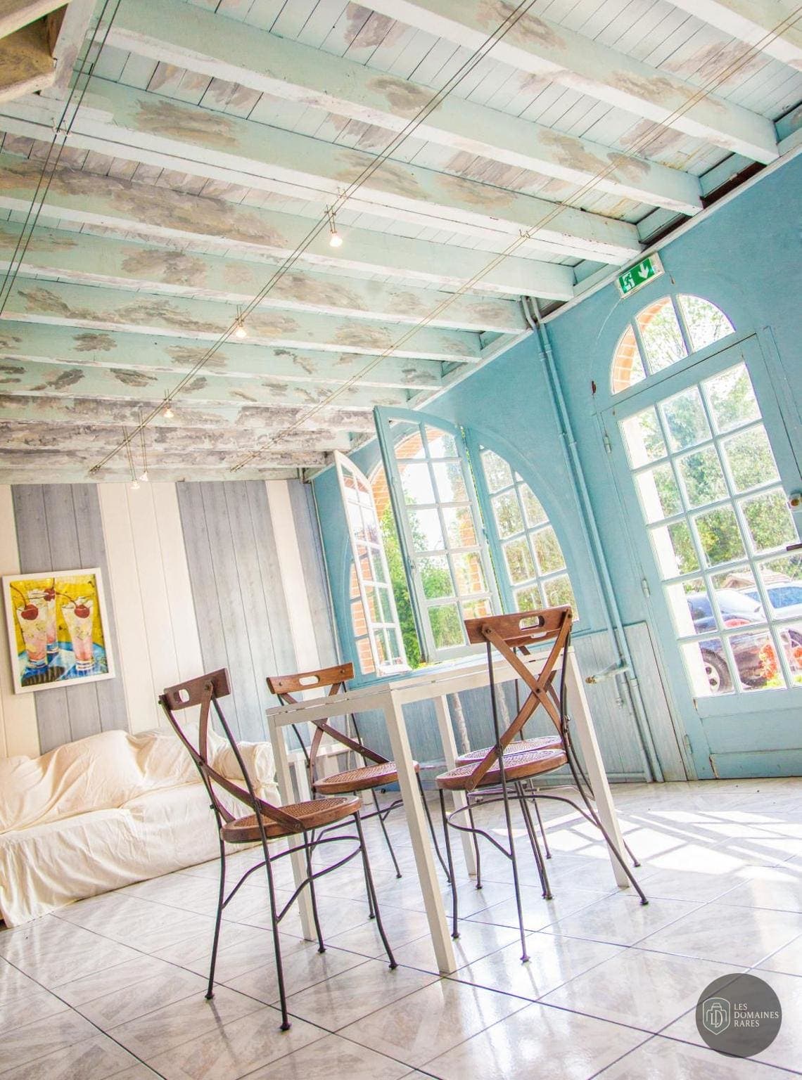 Espace intérieur du lieu L'Ile de Sées à Macé en Normandie