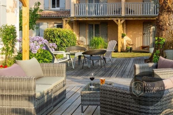 Vue extérieure de l'hôtel L'Océana en Nouvelle-Aquitaine