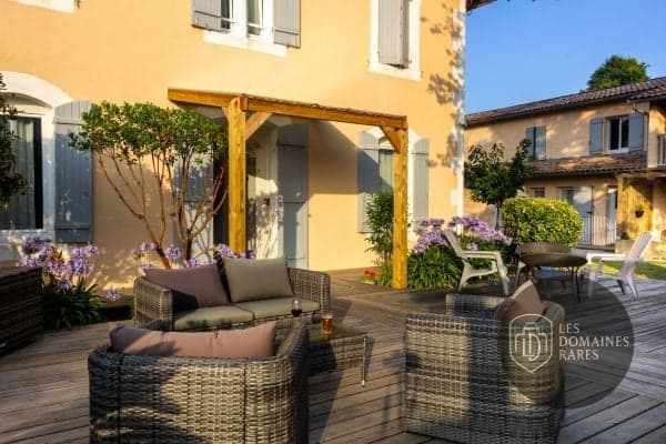 Vue extérieure de l'hôtel L'Océana en Nouvelle-Aquitaine