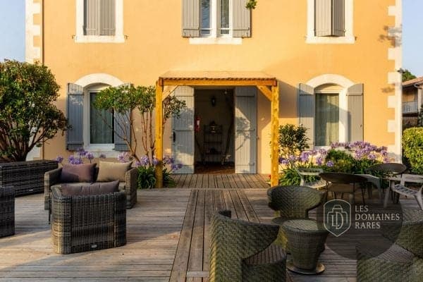 Vue extérieure de l'hôtel L'Océana en Nouvelle-Aquitaine