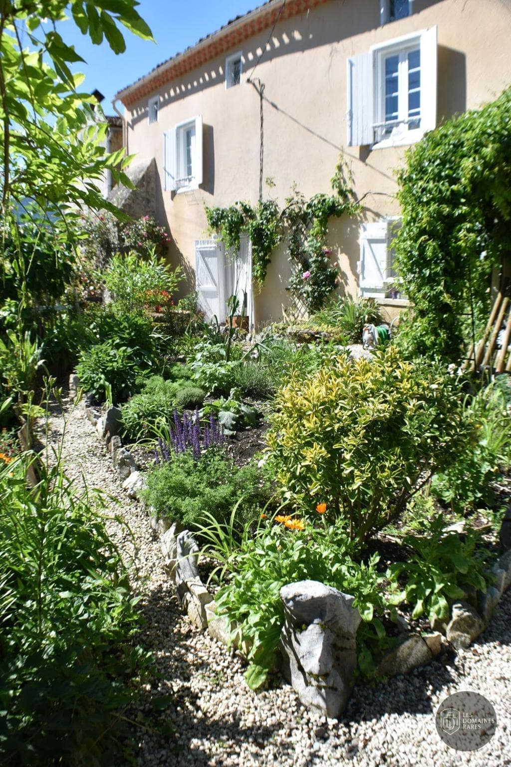 Vue extérieure du lieu L'Occitania à Toulouse en Occitanie