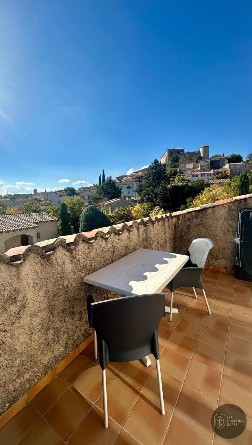 Vue extérieure de la ferme L'Orangerie du Mas en Occitanie