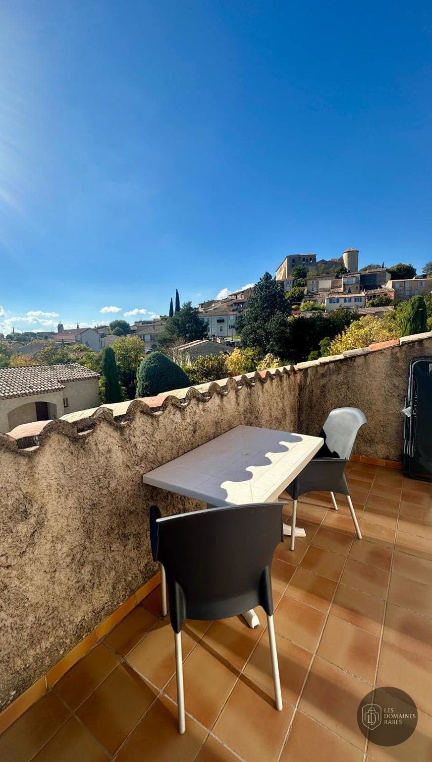 Vue extérieure de la ferme L'Orangerie du Mas en Occitanie