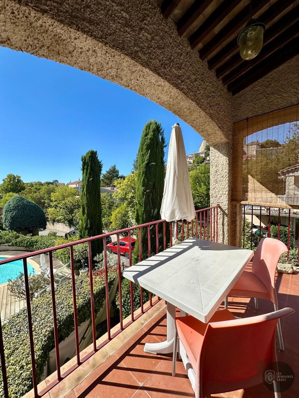 Vue extérieure de la ferme L'Orangerie du Mas en Occitanie