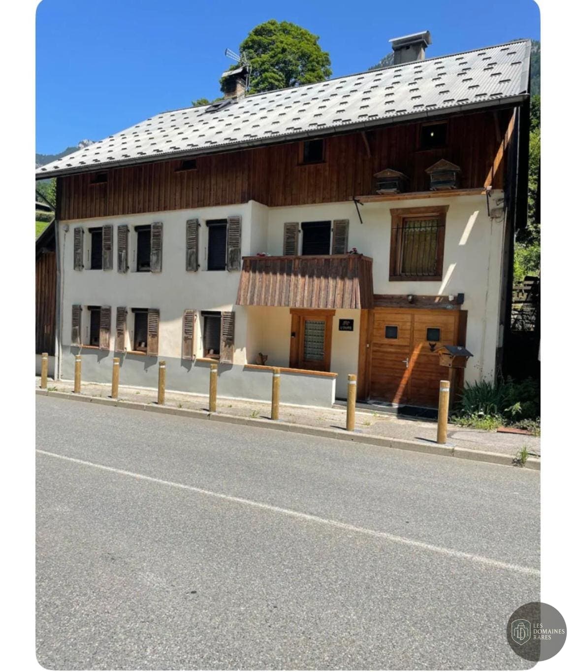 L'Ours Maçon — Extérieur