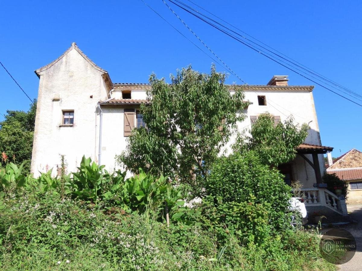 Vue extérieure de l'hôtel L'Oustal Du Lauragais en Occitanie