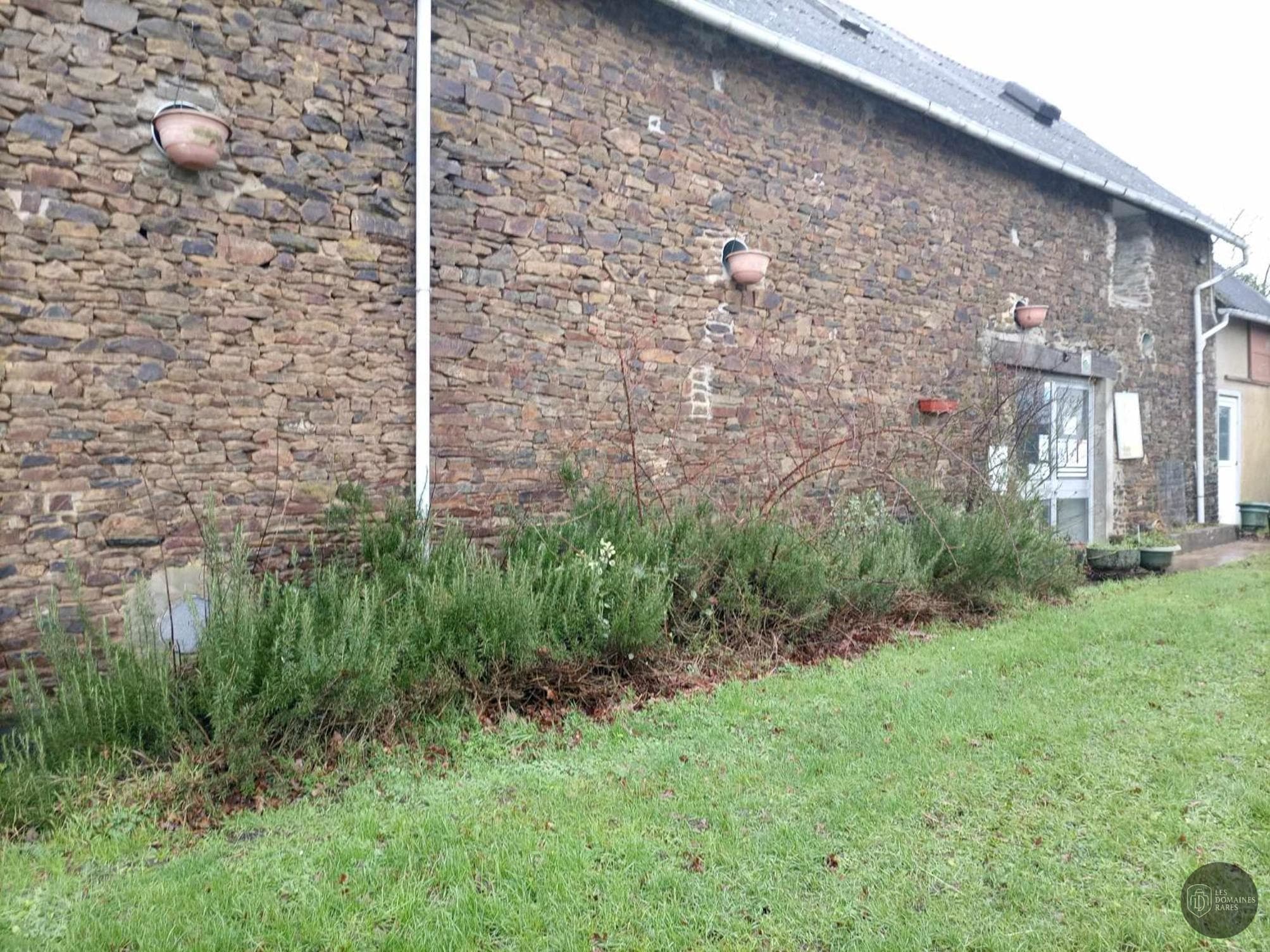 Vue extérieure du domaine La Baronnerie à Chemere en Pays de la Loire