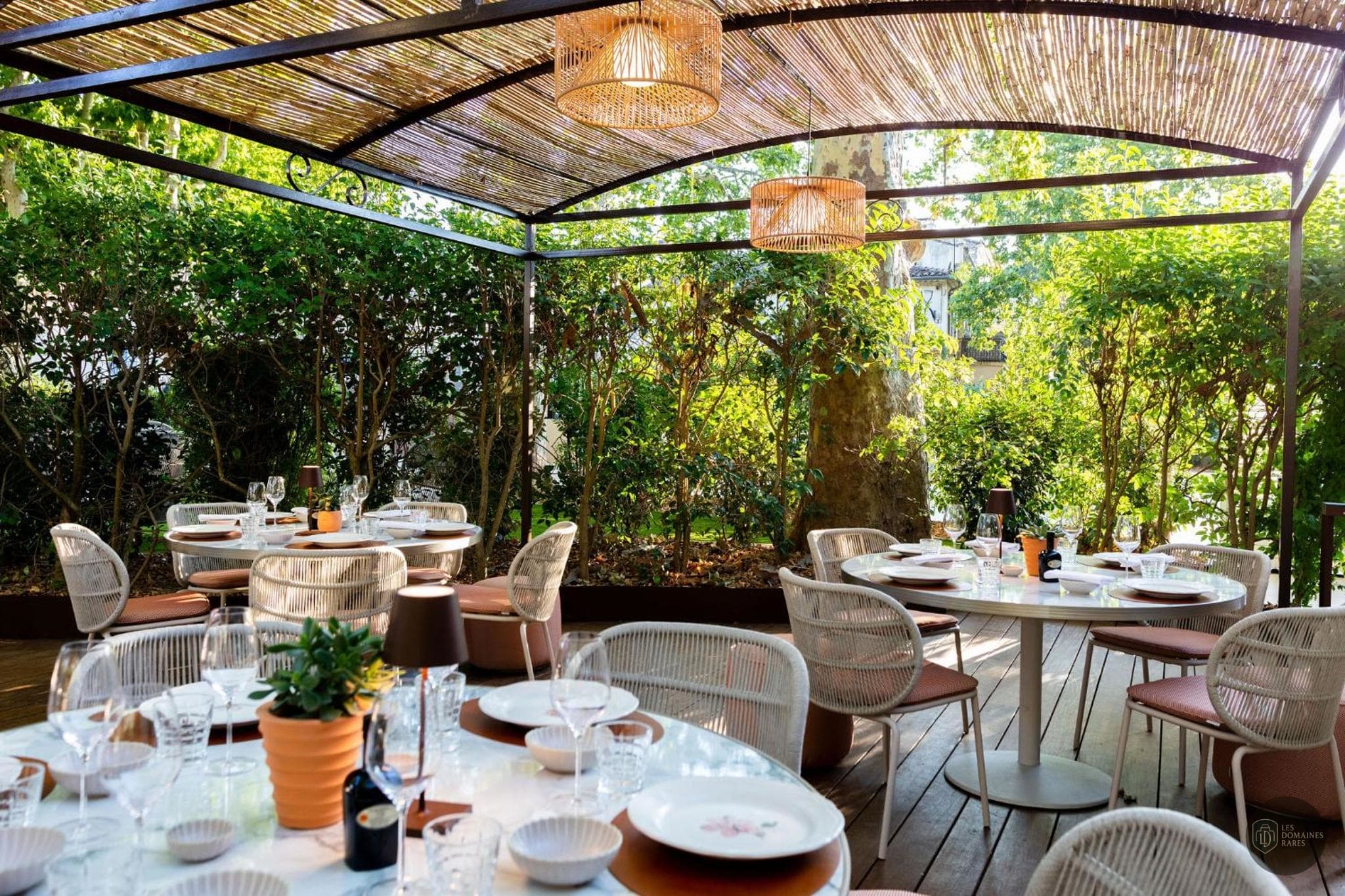 Vue extérieure de l'hôtel La Bastide Bourrelly en Provence-Alpes-Côte d'Azur