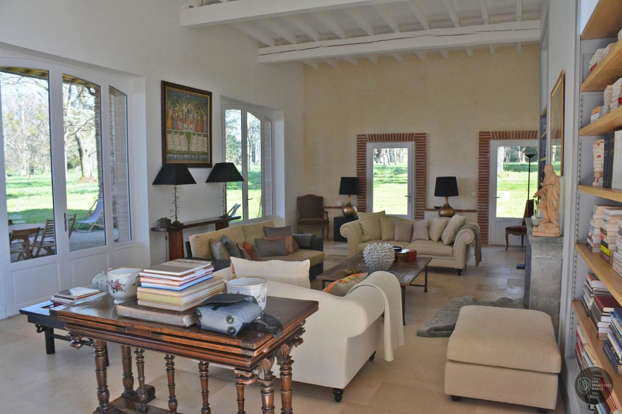 Vue extérieure du bastide La Bastide Rouge en Occitanie