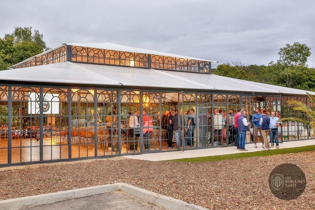 Vue extérieure de l'hôtel La Beauronne à Chancelade en Nouvelle-Aquitaine
