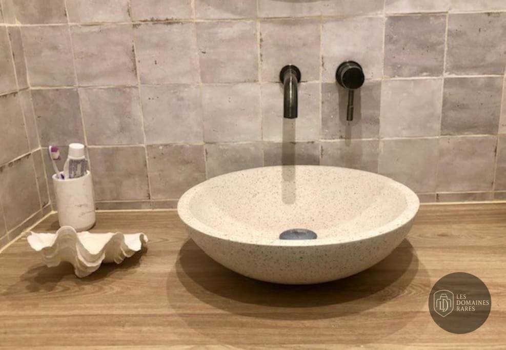 Salle de bain du lieu La Belle Epoque à Pouilley en Bourgogne-Franche-Comté