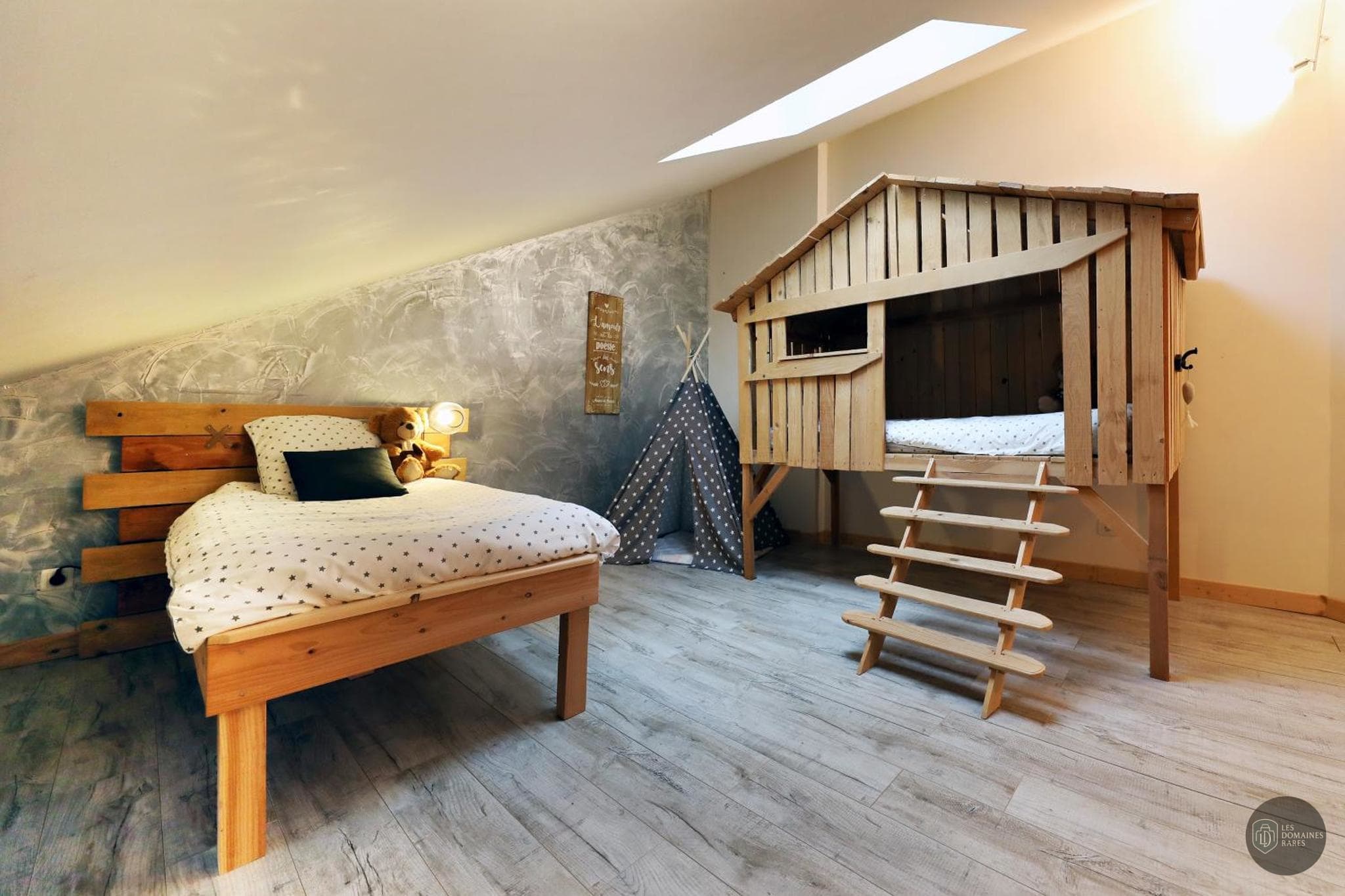 Chambre du domaine La Bergerie en Occitanie