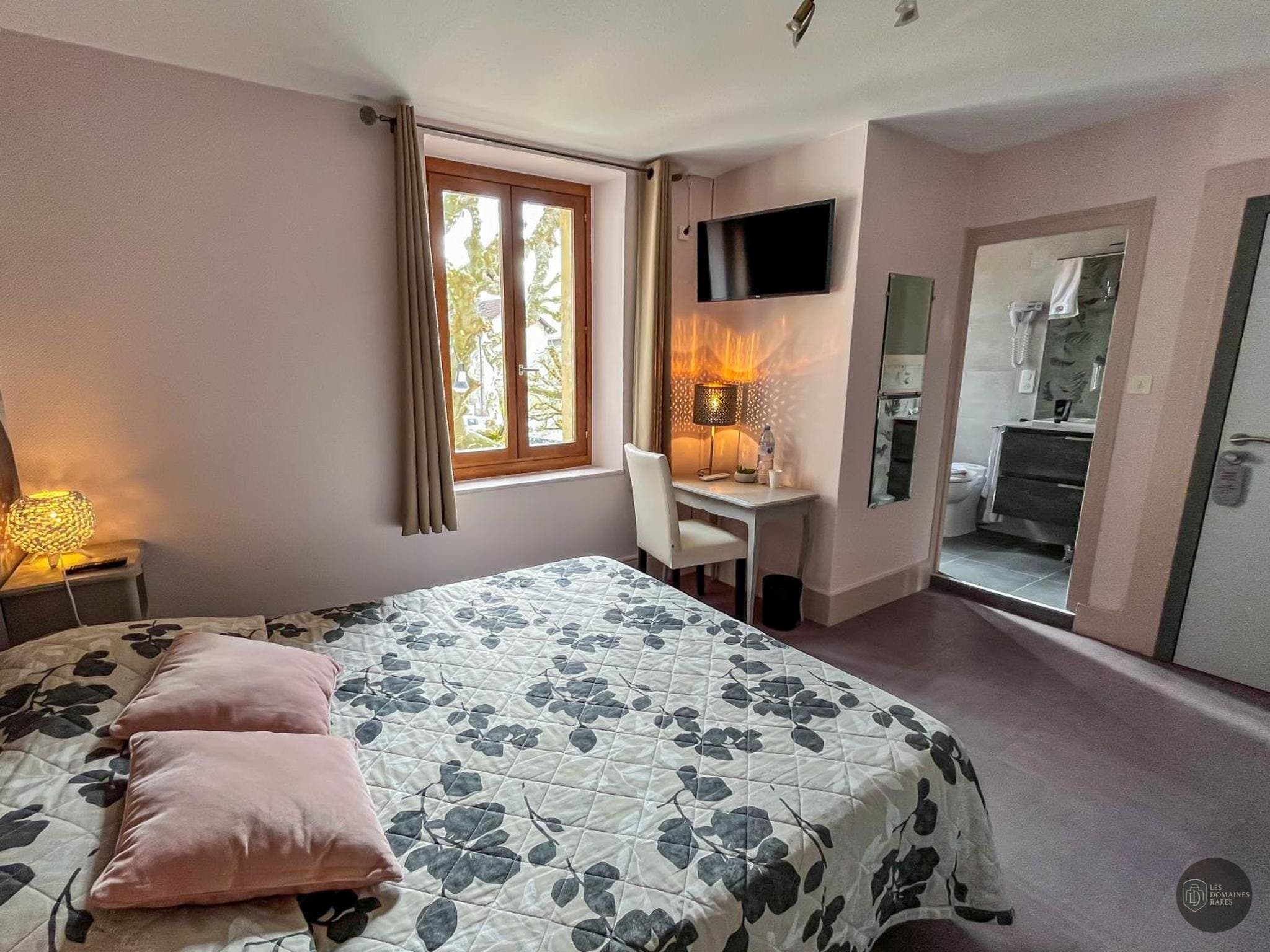 Chambre de l'auberge La Bonne Auberge à Nouzerines en Nouvelle-Aquitaine