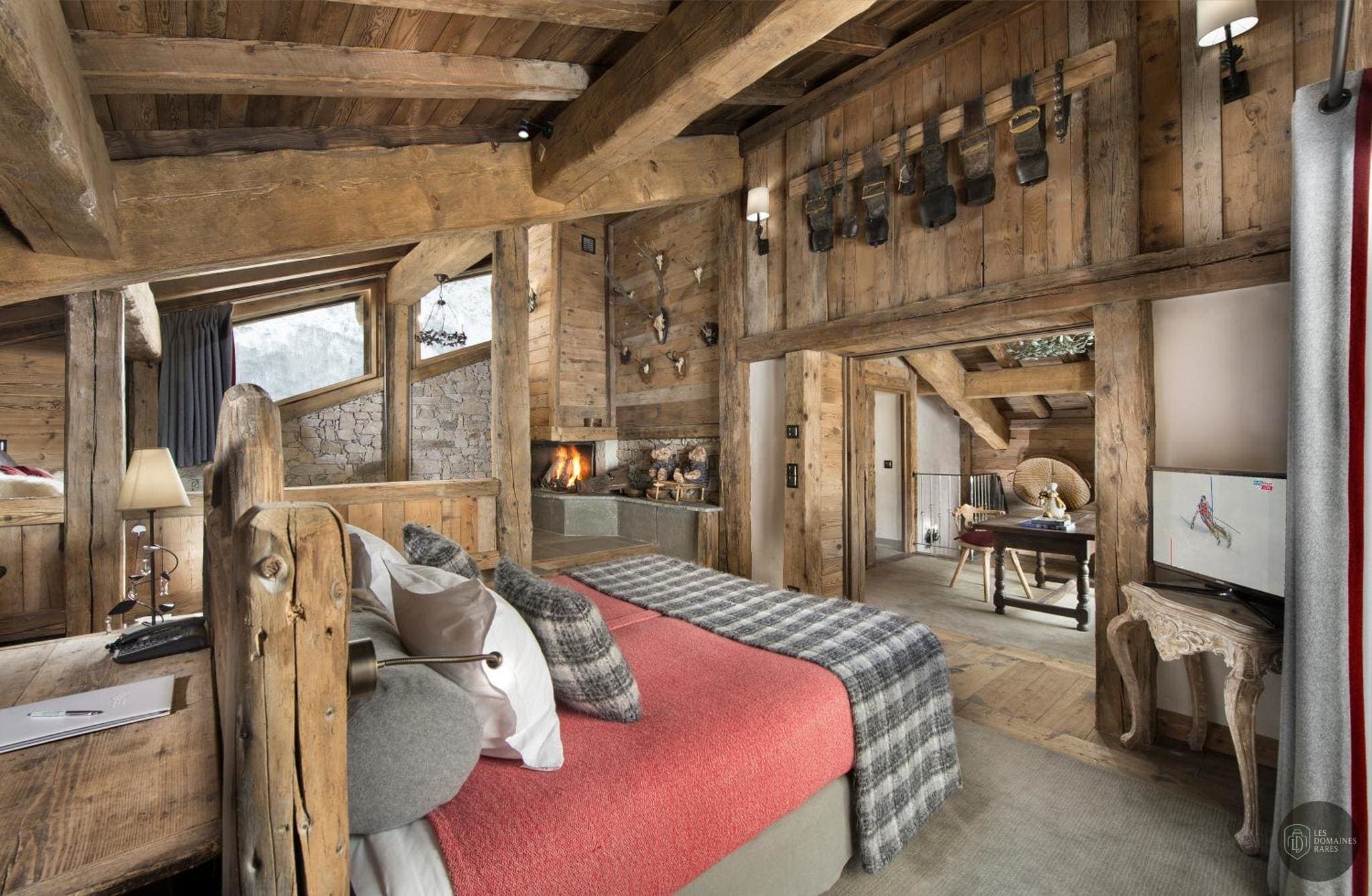 Vue extérieure de l'hôtel La Bouitte à Val en Auvergne-Rhône-Alpes
