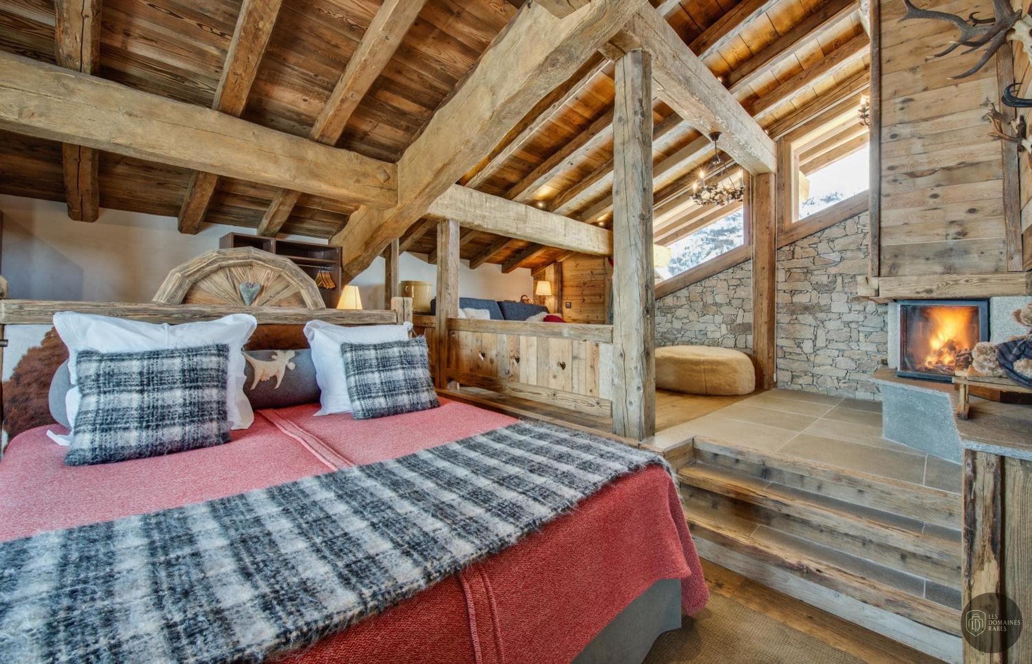 Vue extérieure de l'hôtel La Bouitte à Val en Auvergne-Rhône-Alpes