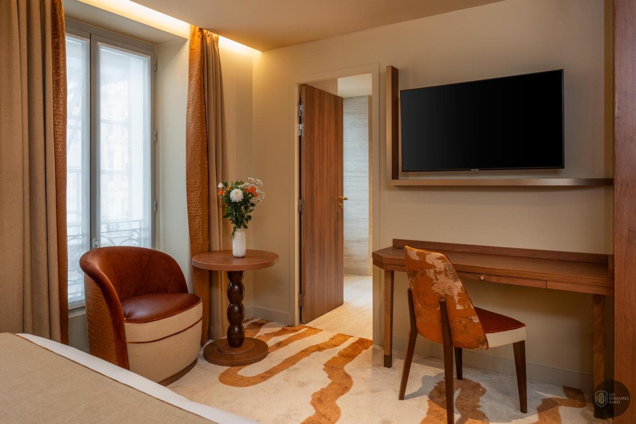 Vue extérieure de l'hôtel La Bourdonnais à Paris en Île-de-France