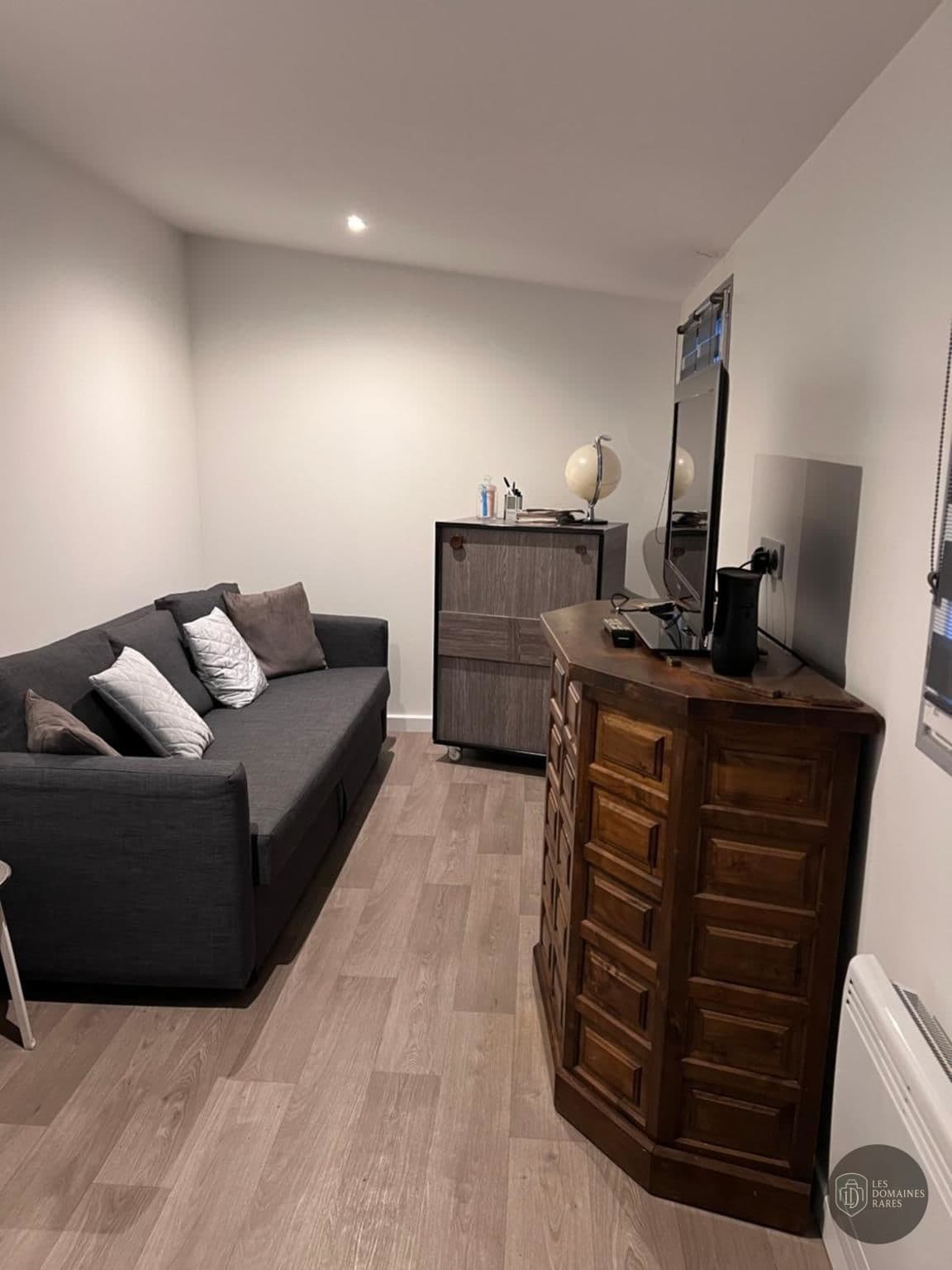 Vue extérieure du lieu La Cabane Coworking à Mans en Pays de la Loire