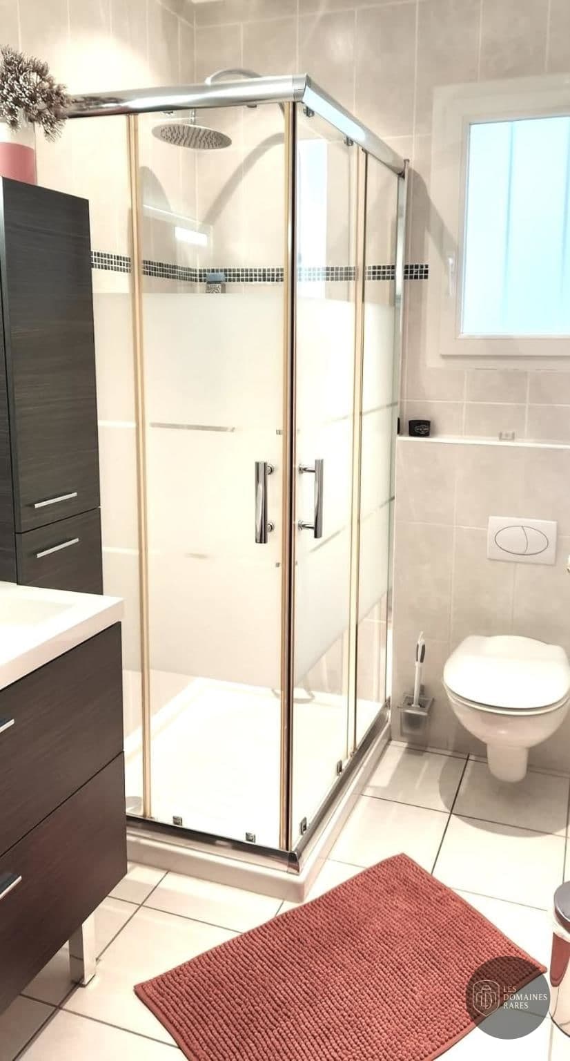 Salle de bain du salle de réception La Carrière en Pays de la Loire