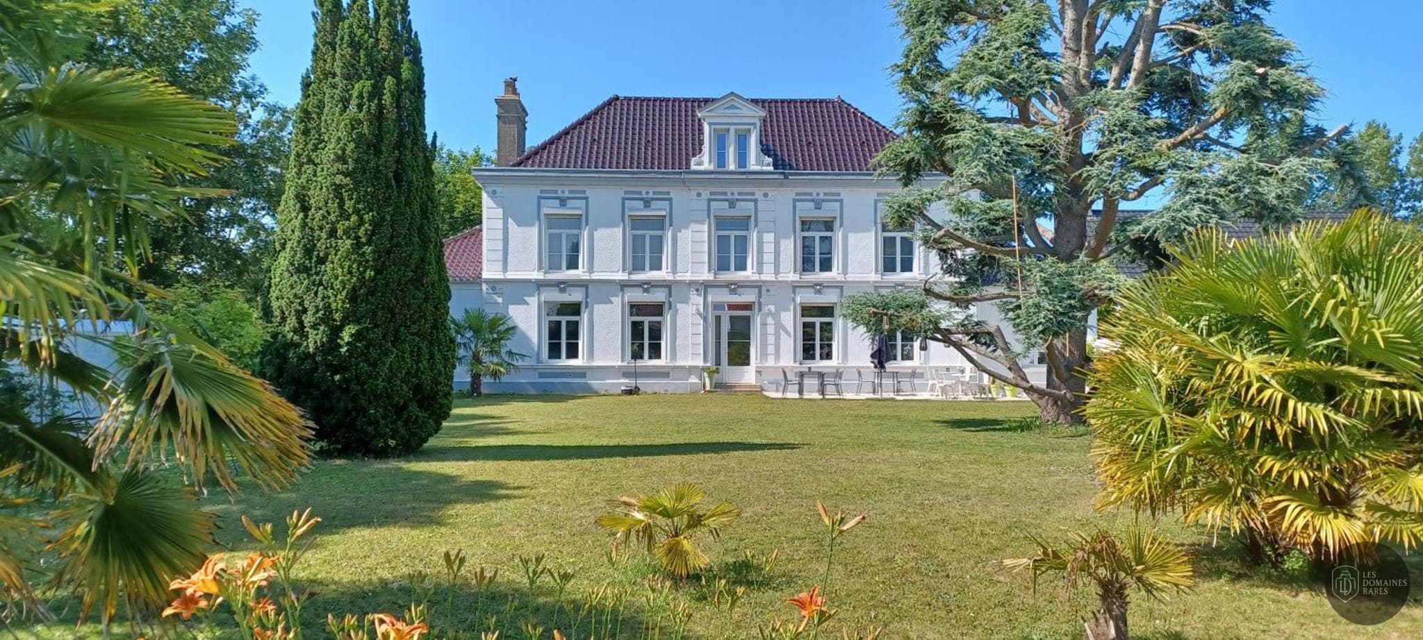 La Carte — Extérieur