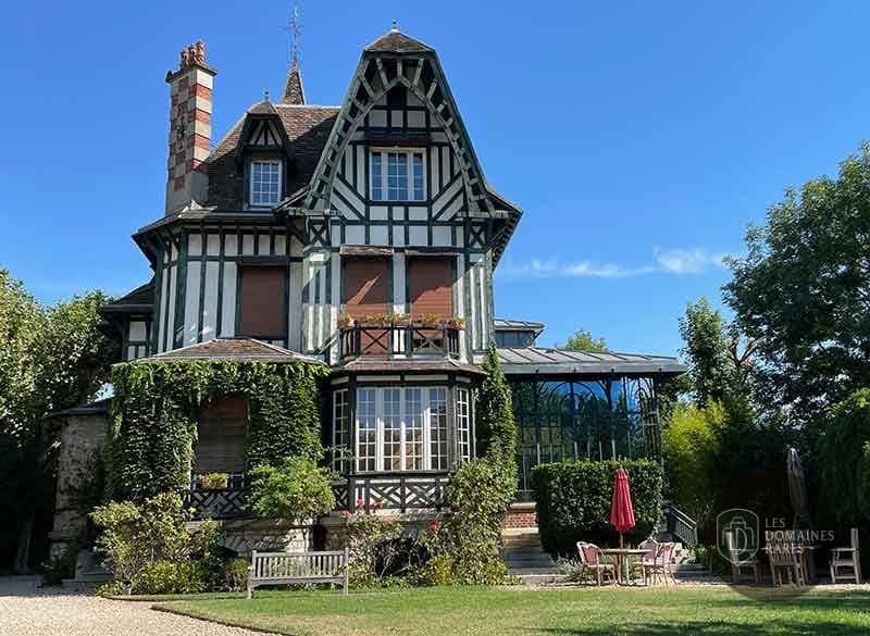 Façade d'une maison normande typique