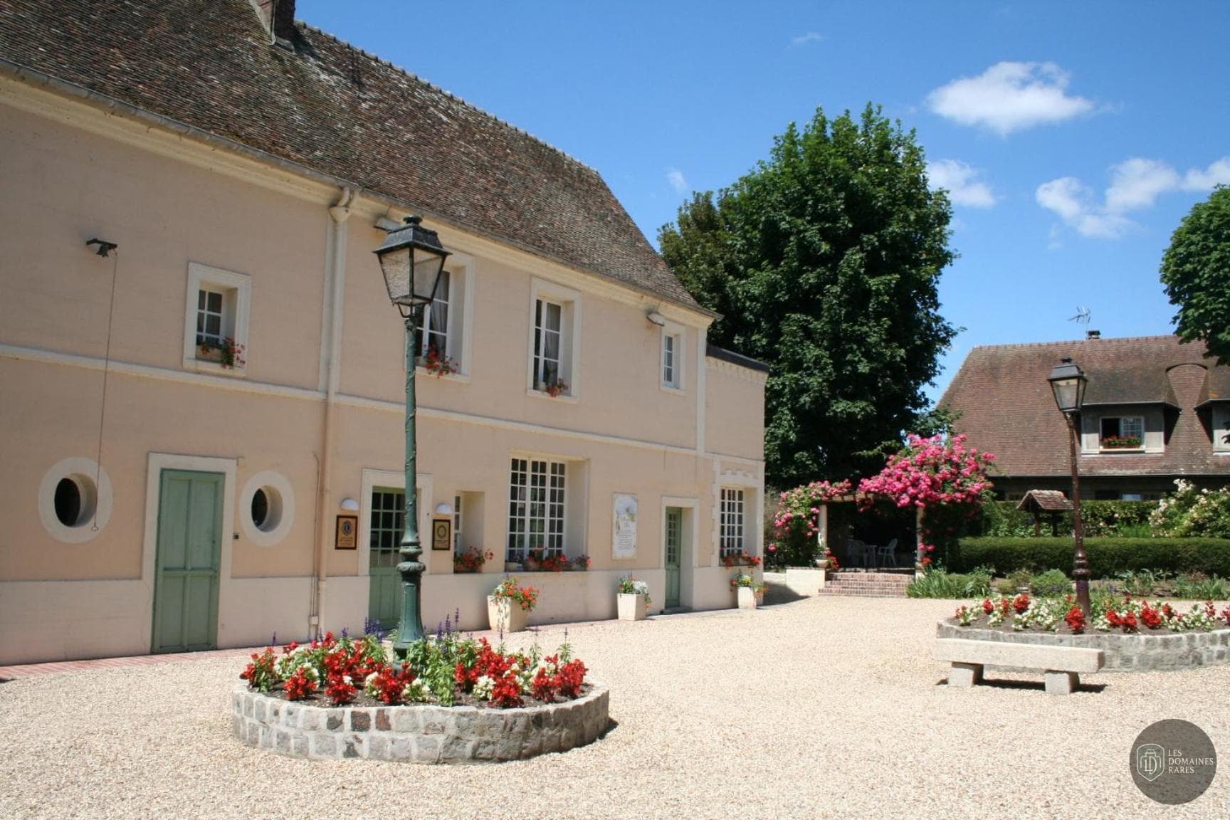 Vue extérieure du lieu La Chaîne d'Or à Les en Normandie