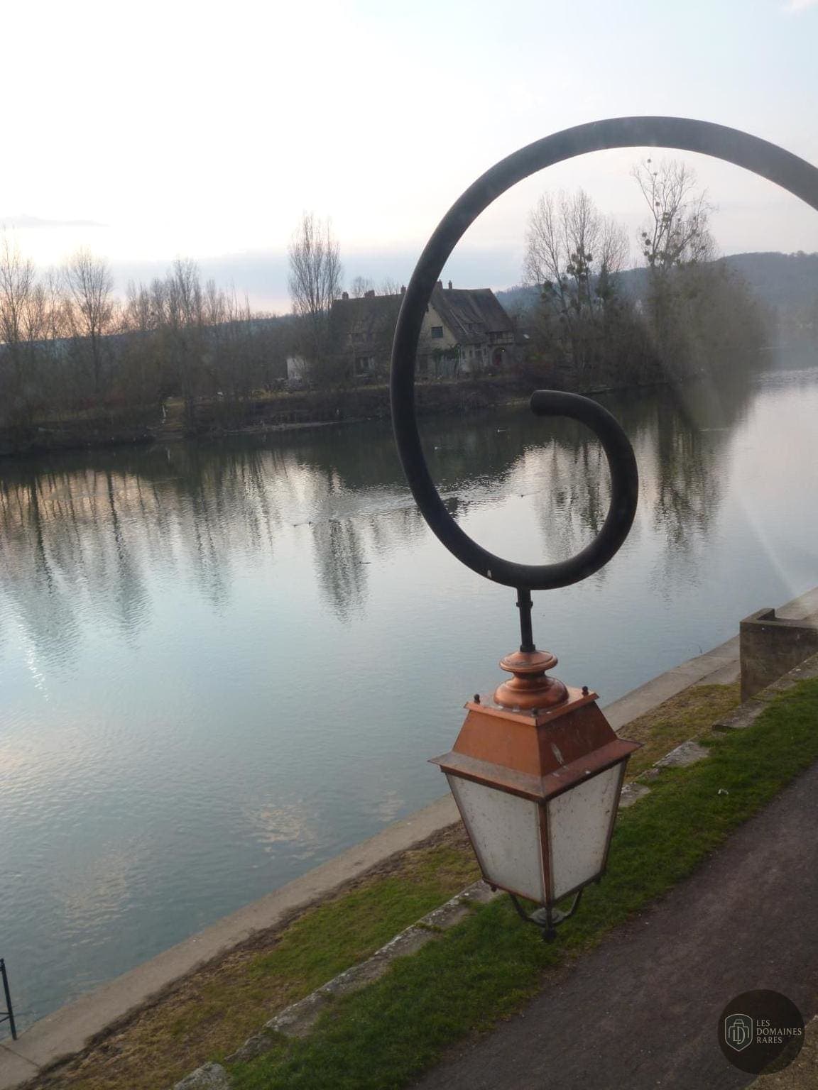 Vue extérieure du lieu La Chaîne d'Or à Les en Normandie