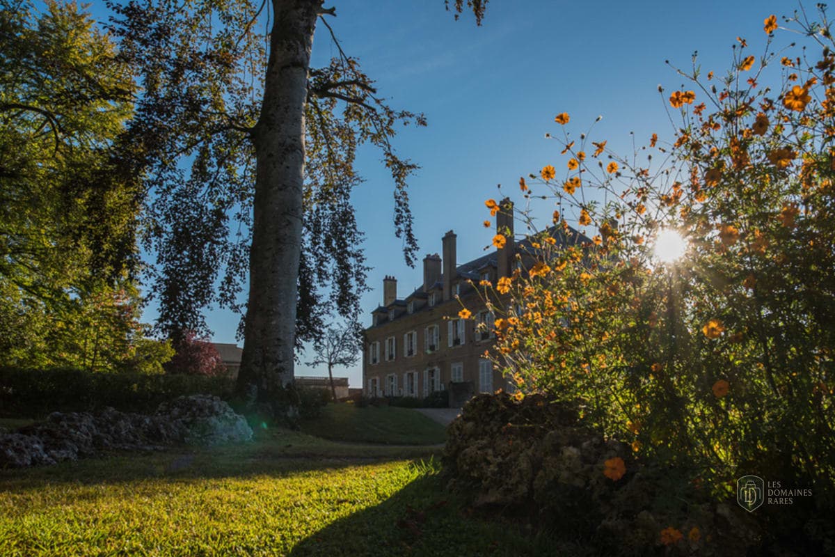 Vue extérieure du lieu La Cimentelle à Avallon en Bourgogne-Franche-Comté
