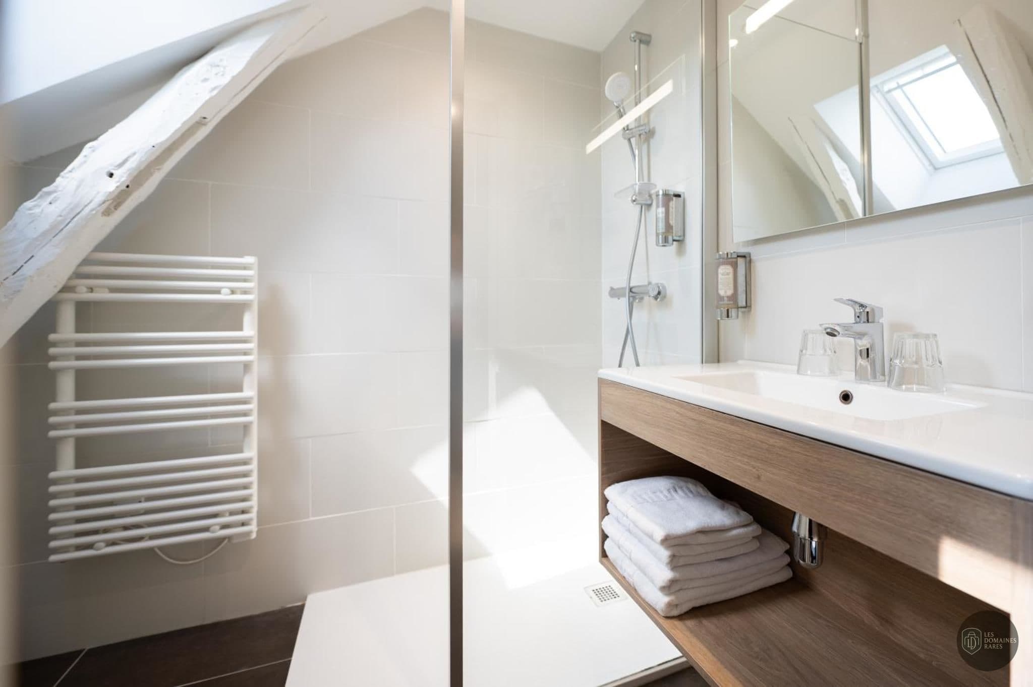 Salle de bain de l'hôtel La Couleuvrine à Sarlat en Nouvelle-Aquitaine