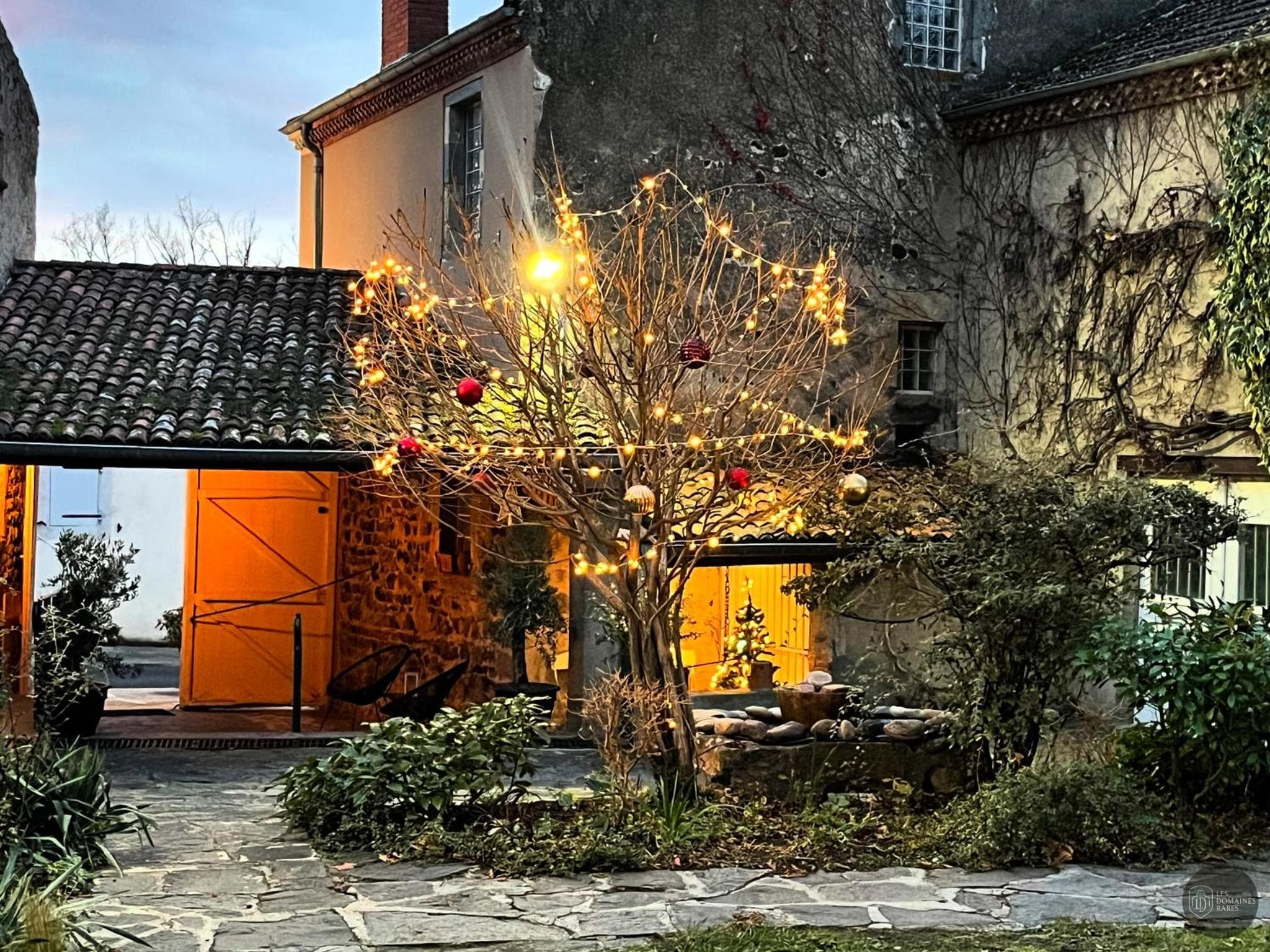 Vue extérieure du lieu La Cour Carrée à Eu en Normandie