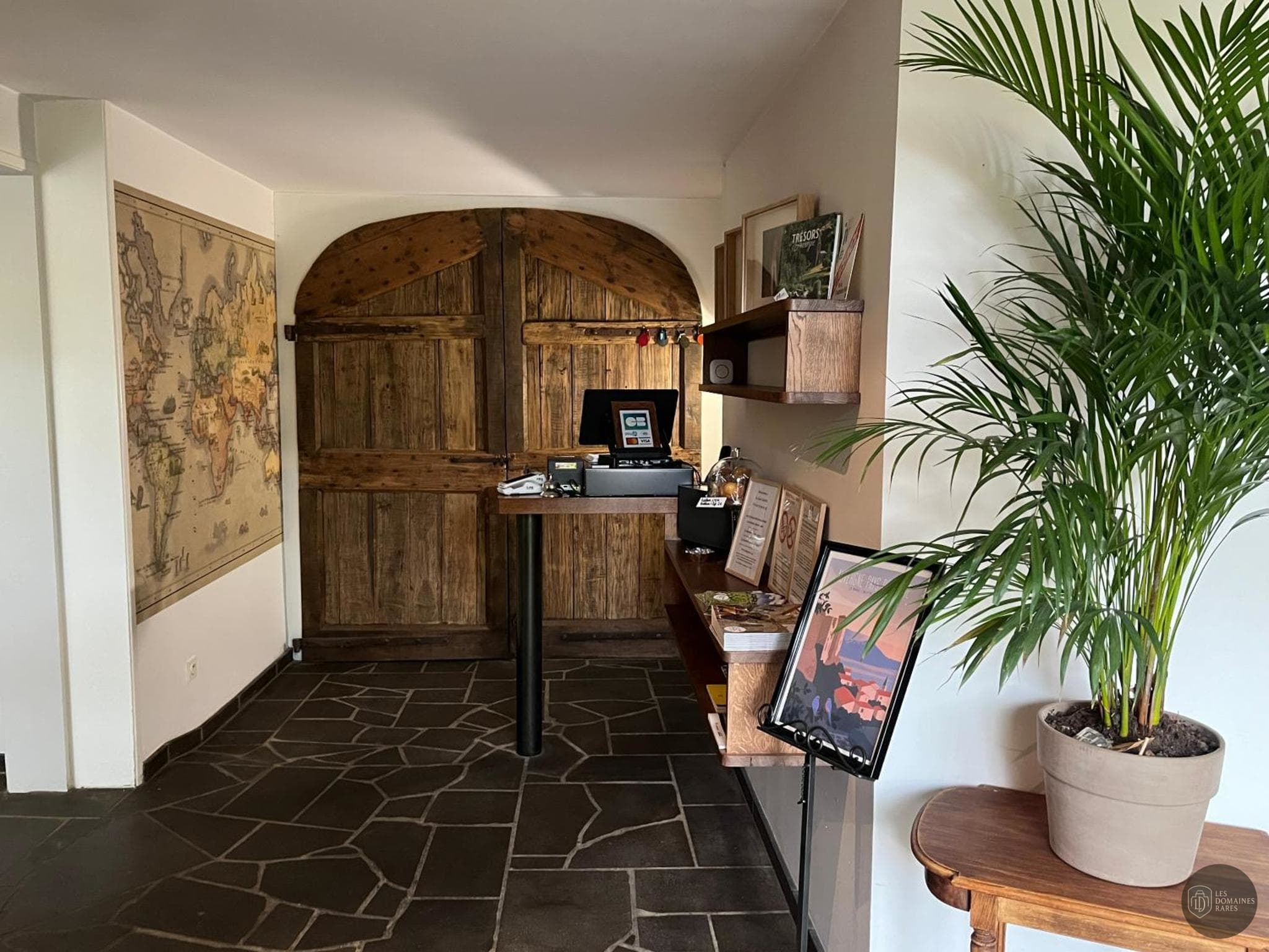 Vue extérieure du lieu La Cour Carrée à Eu en Normandie