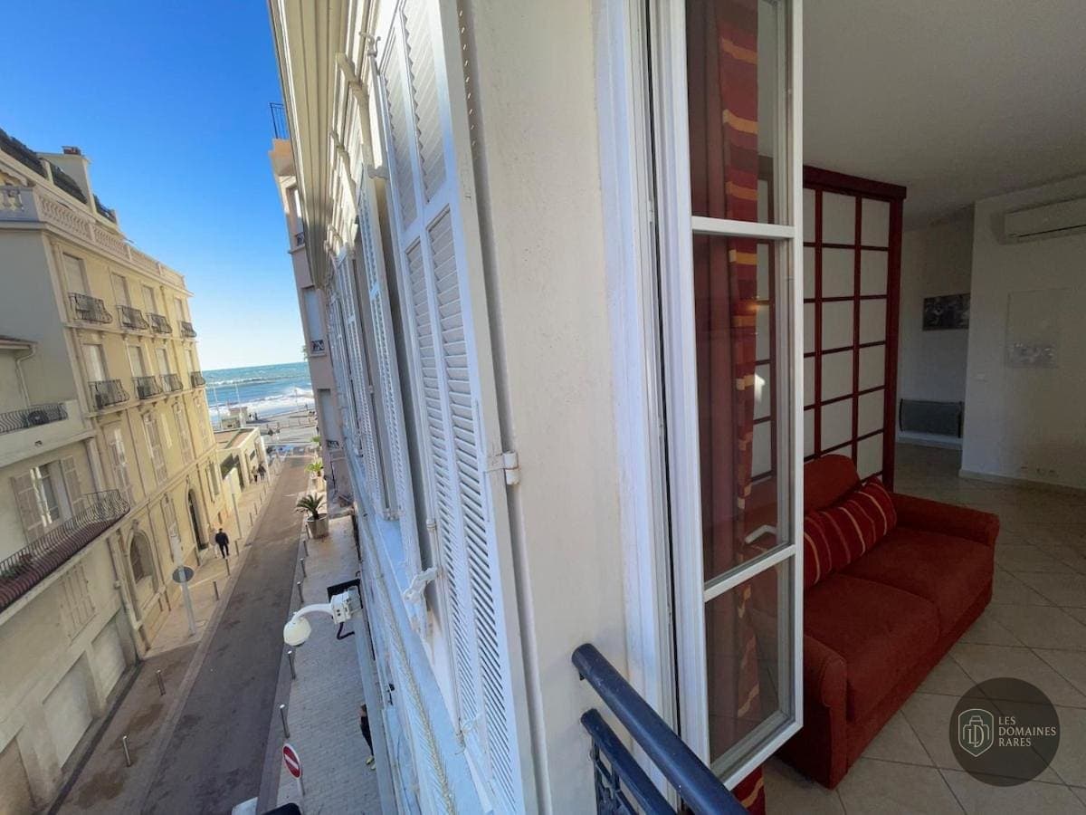 La Croisette — Extérieur