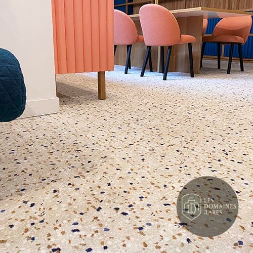 Espace intérieur du lieu La Démesure à Paris en Île-de-France