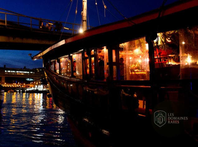 Vue extérieure du lieu La Dame de Canton à Paris en Île-de-France
