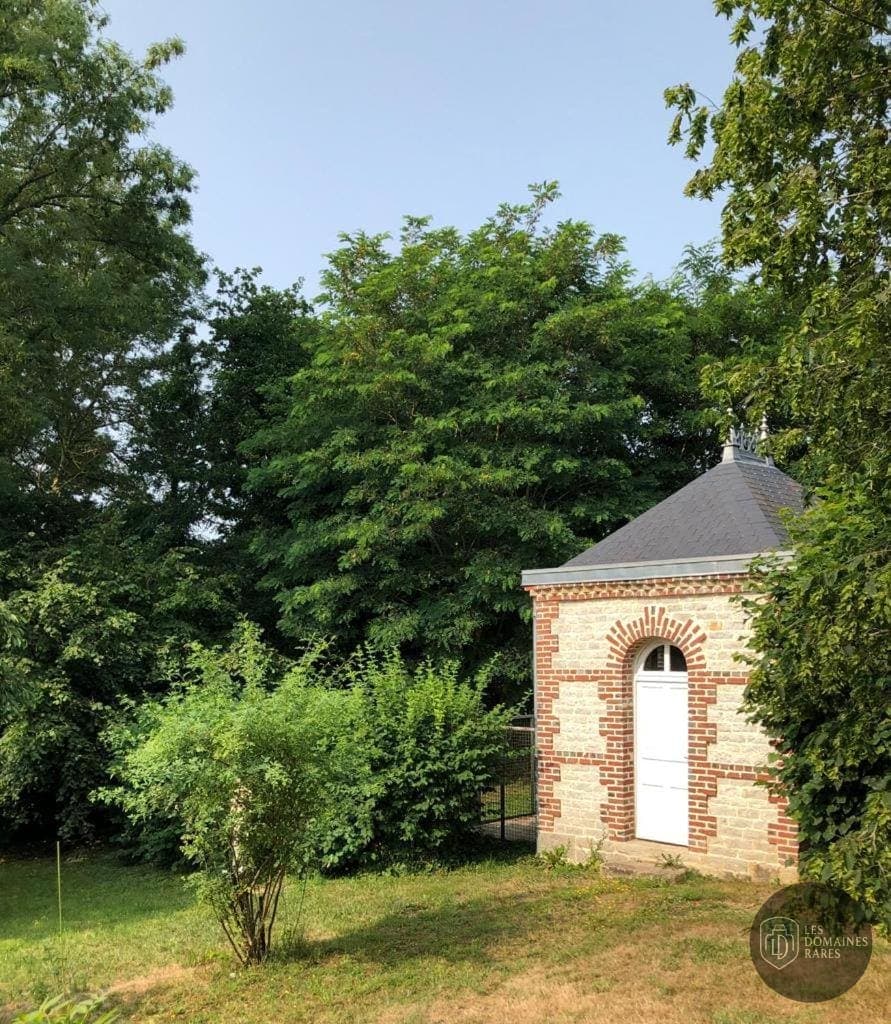 Vue extérieure du lieu La Demeure d'Ogust en Bretagne
